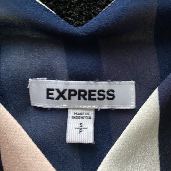 Top - Picture 3 of 5